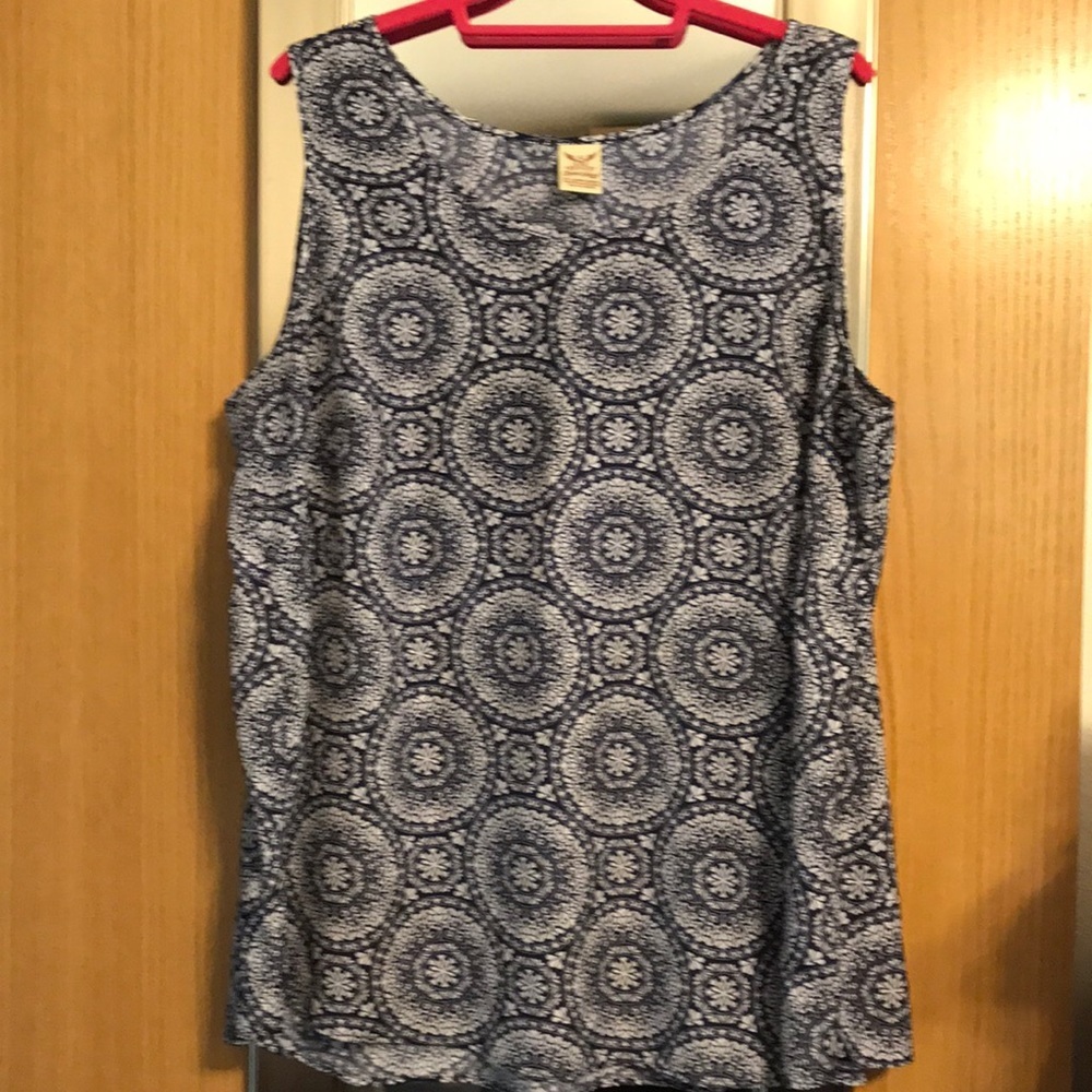 Faded Glory 2X sleeveless blouse blue and white Aztec